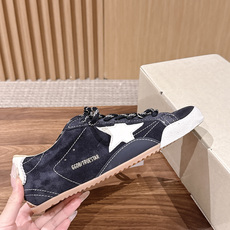 Golden Goose#脏脏鞋那可是无人不知、无人不晓的时尚单品,简直就是各路明星、网红、大咖们的最爱!毫不夸张地说, Golden Goose#脏脏鞋那可是无人不知、无人不晓的时尚单品,简直就是各路明星、网红、大咖们的最爱!毫不夸张地说,