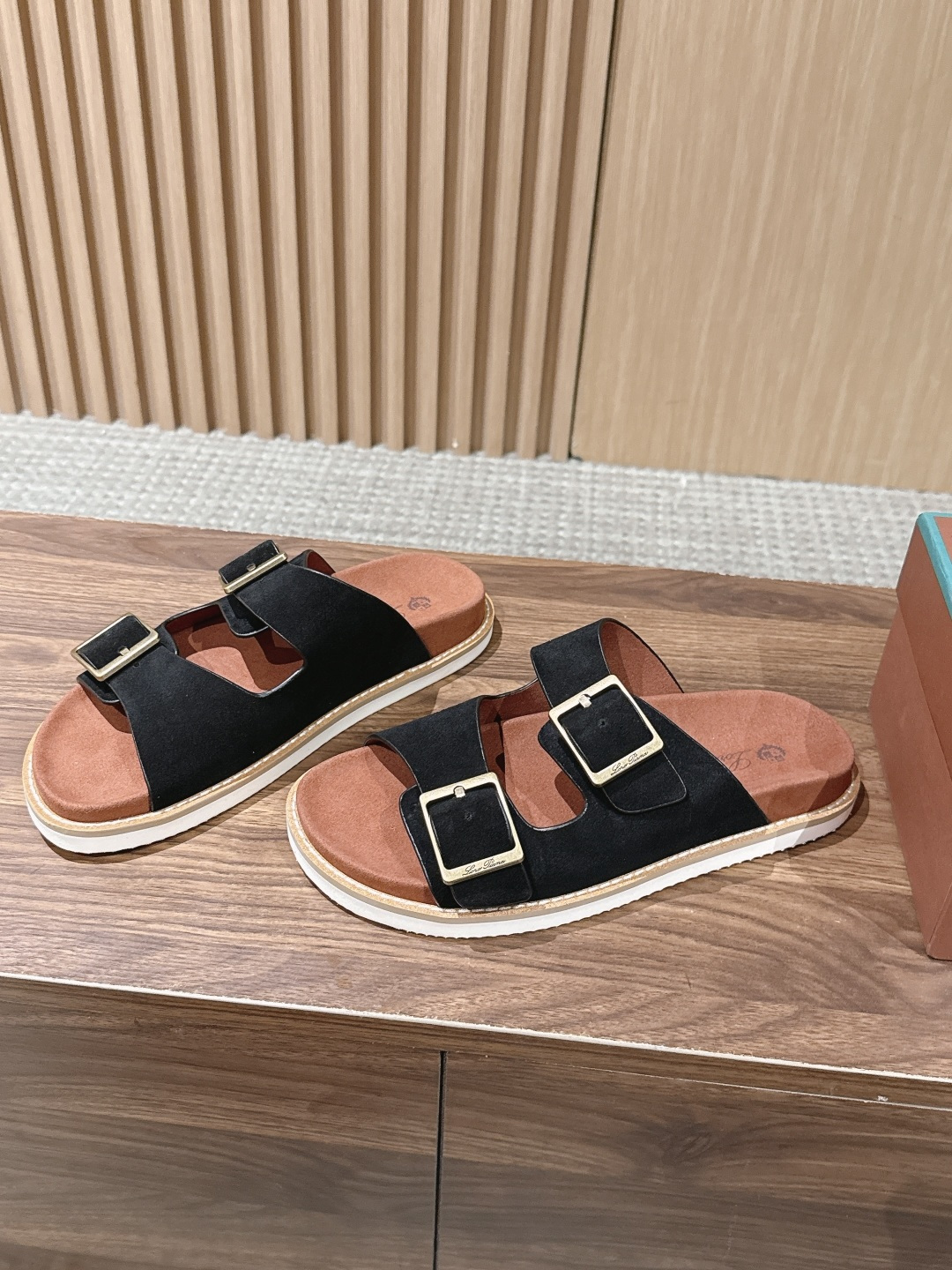 Loro Piana Slides