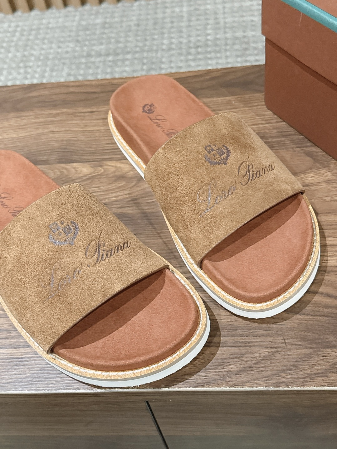 Loro Piana Slides