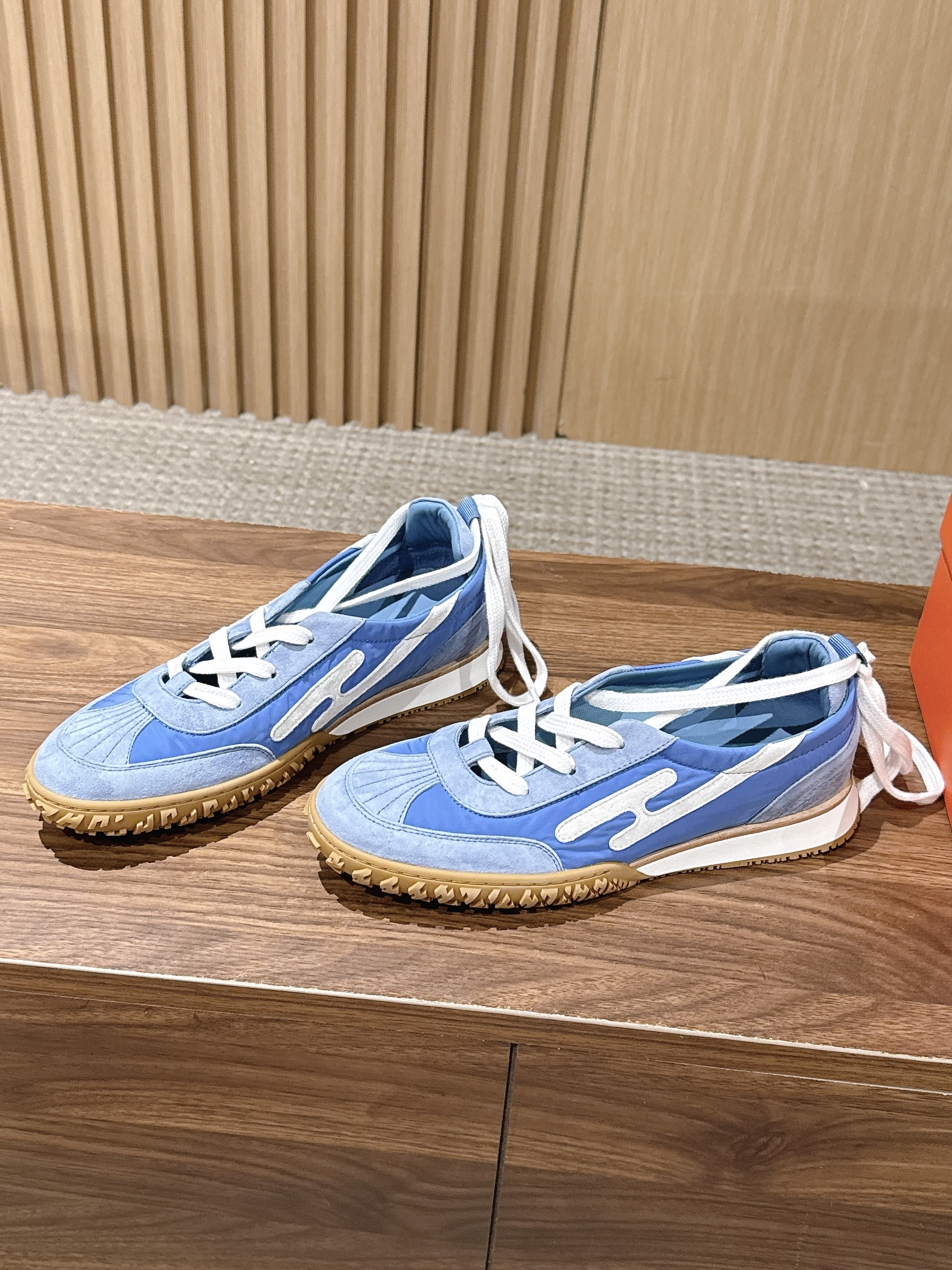 Hermes Sneakers