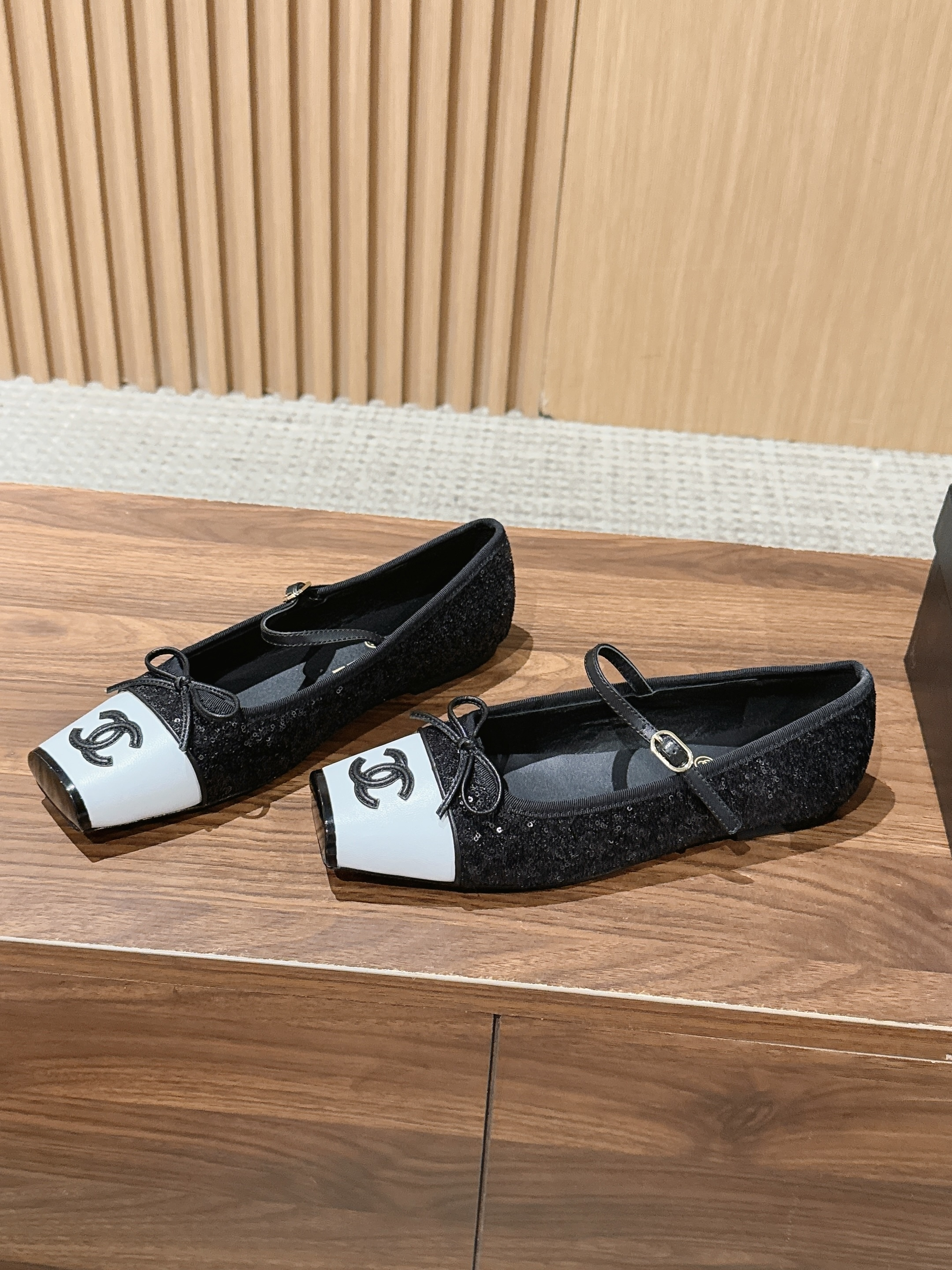 CHANEL CC Cap Toe Mary Jane Ballet Flats