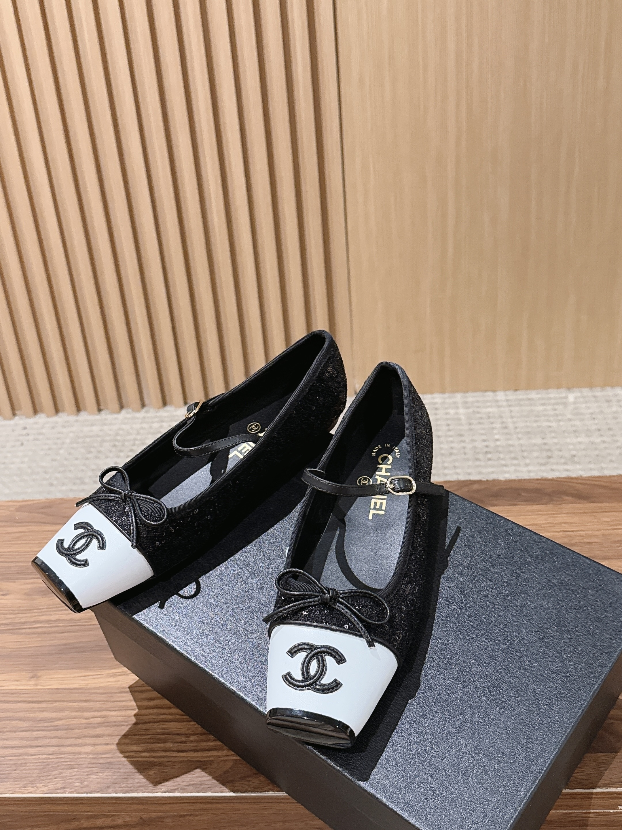 CHANEL CC Cap Toe Mary Jane Ballet Flats