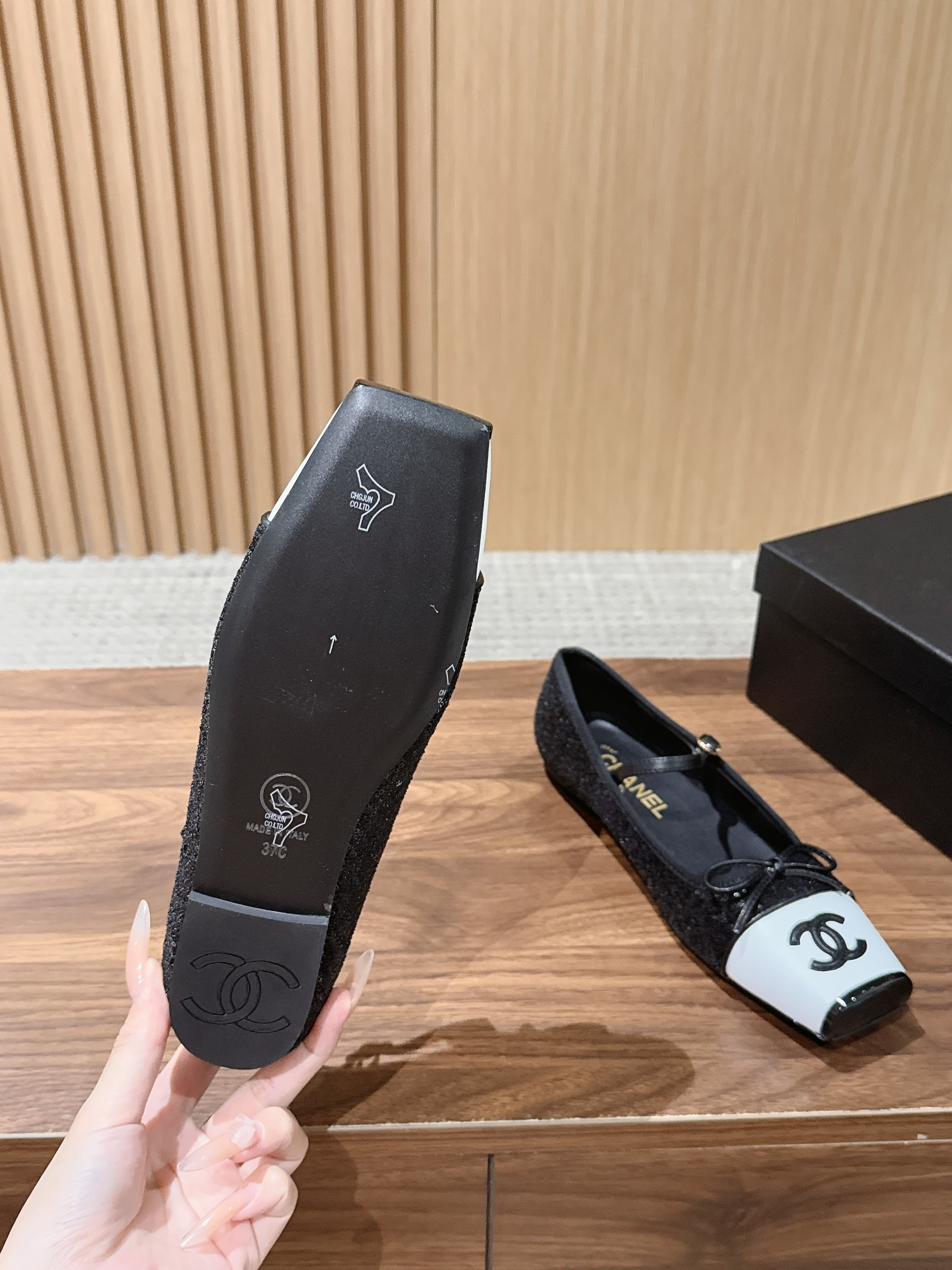 CHANEL CC Cap Toe Mary Jane Ballet Flats
