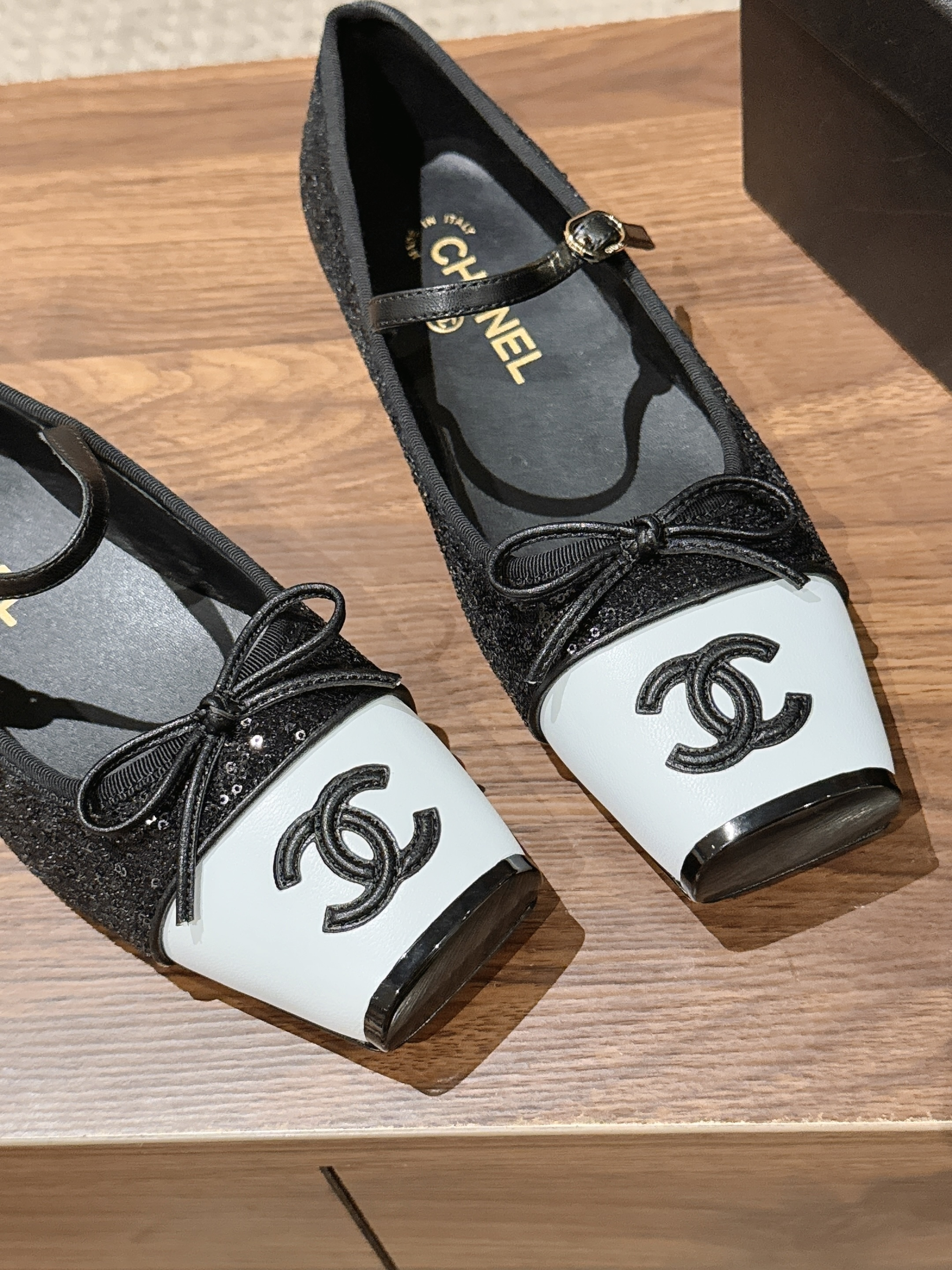 CHANEL CC Cap Toe Mary Jane Ballet Flats