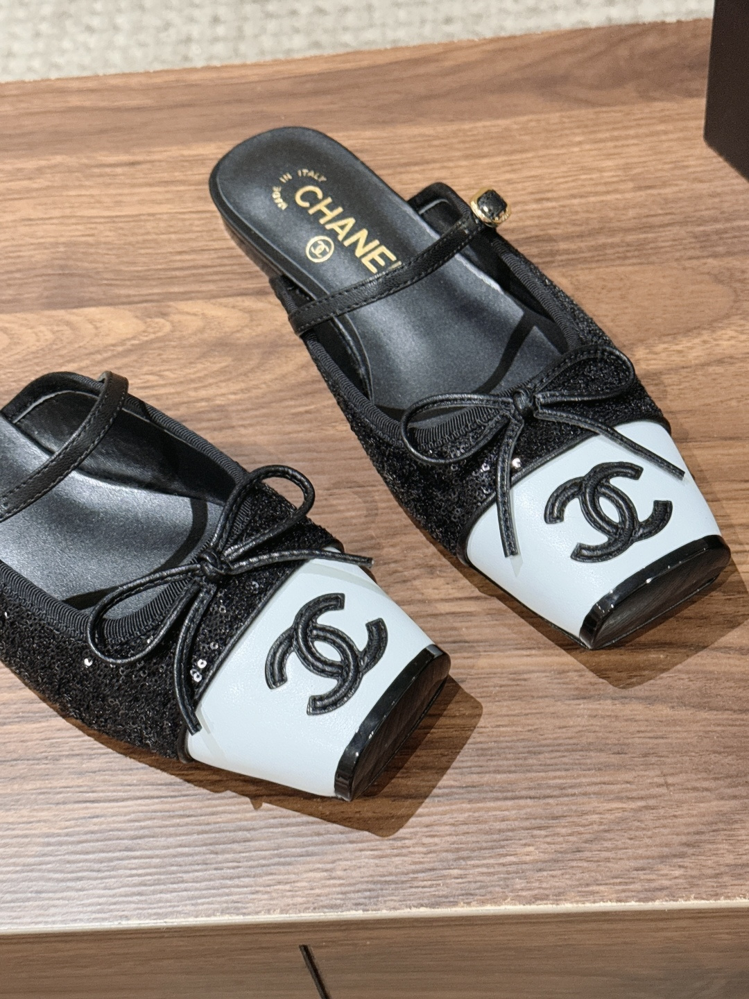 Chanel CC Leather Flat Slide Sandals