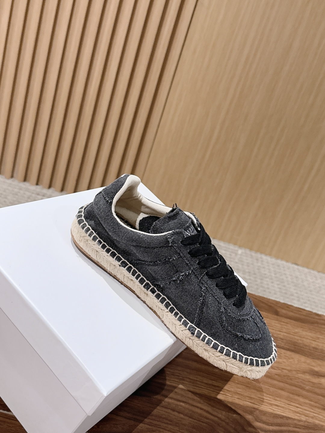 Designer Sneakers