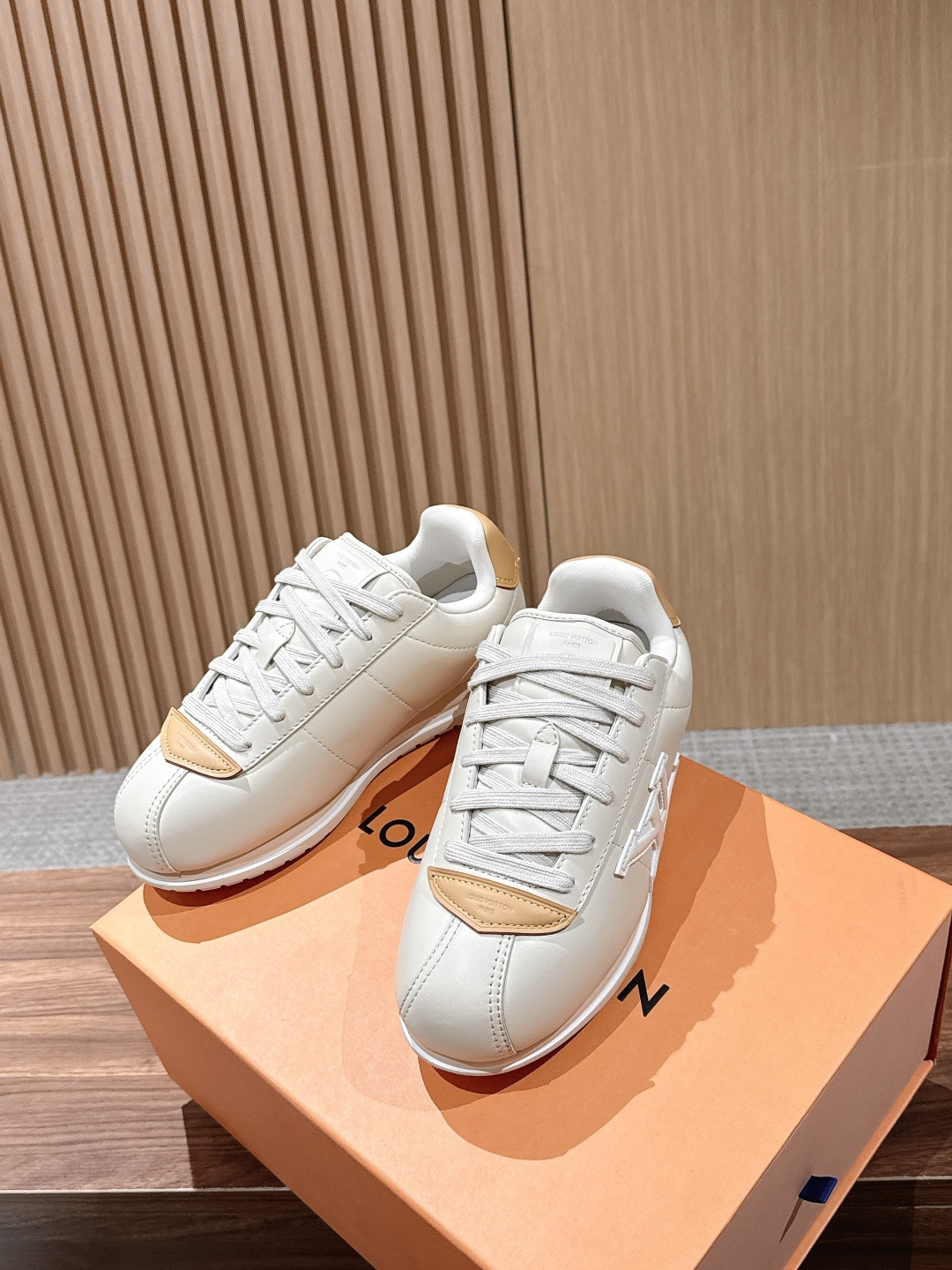 LV Off White Leather Toe Patch Lace-Up Sneakers