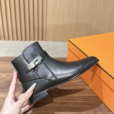 HERMES 爱马仕 把经典发挥到极致 Neo 双圈踝带及踝靴/ KeLLY扣短靴. 🧡🧡… 只要推开爱马仕的大门, HERMES 爱马仕 把经典发挥到极致 Neo 双圈踝带及踝靴/ KeLLY扣短靴. 🧡🧡… 只要推开爱马仕的大门,