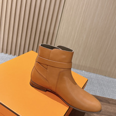 HERMES 爱马仕 把经典发挥到极致 Neo 双圈踝带及踝靴/ KeLLY扣短靴. 🧡🧡… 只要推开爱马仕的大门, HERMES 爱马仕 把经典发挥到极致 Neo 双圈踝带及踝靴/ KeLLY扣短靴. 🧡🧡… 只要推开爱马仕的大门,