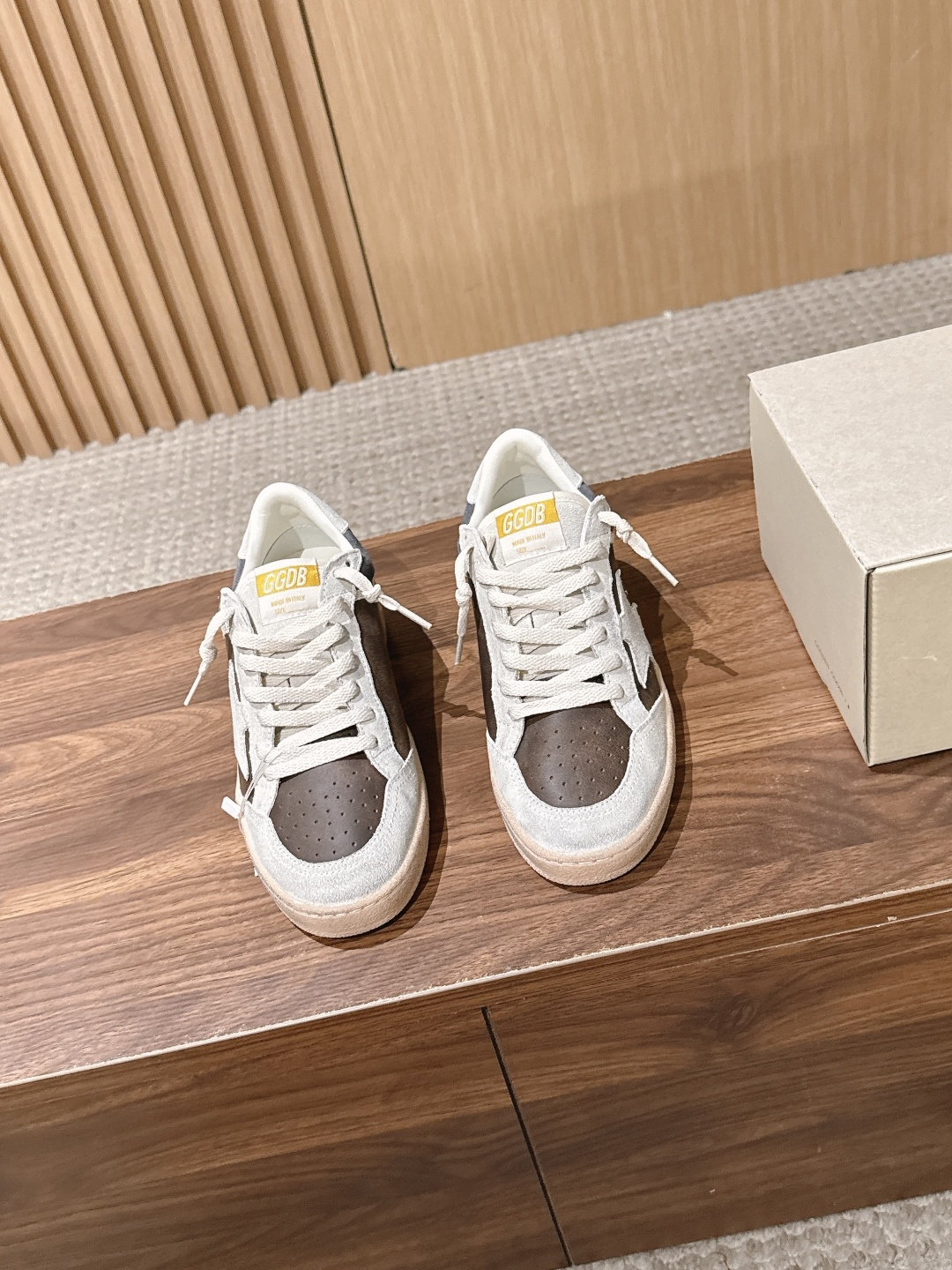 #限女码 GOLDEN GOOSE#早秋新款星星做旧星星板鞋 自带复古松弛街头氛围感，经典星星标识辨识度拉满，做旧质感随