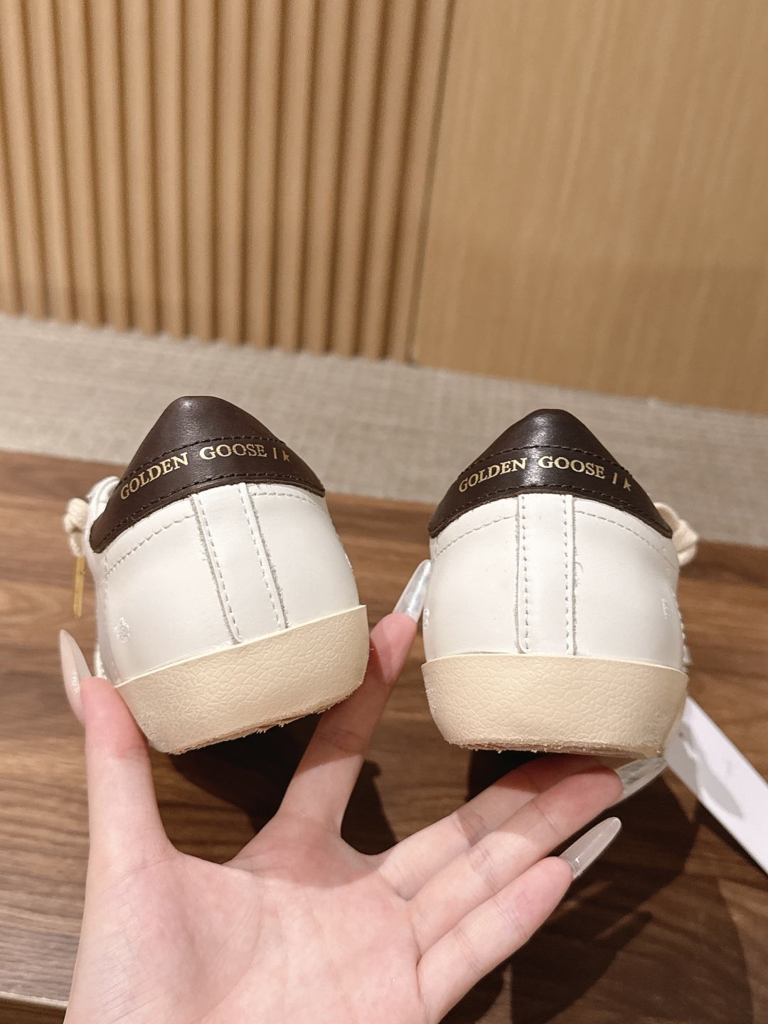#限女码 GOLDEN GOOSE#早秋新款星星做旧星星板鞋 自带复古松弛街头氛围感,经典星星标识辨识度拉满,做旧质感随 #限女码 GOLDEN GOOSE#早秋新款星星做旧星星板鞋 自带复古松弛街头氛围感,经典星星标识辨识度拉满,做旧质感随