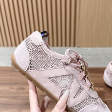 【扣件】 LOUIS VUITTON ☑️驴牌运动鞋近来热度居高不下!品牌代言人宋茜、周冬雨,品牌大使钟楚曦、欧阳娜娜、 【扣件】 LOUIS VUITTON ☑️驴牌运动鞋近来热度居高不下!品牌代言人宋茜、周冬雨,品牌大使钟楚曦、欧阳娜娜、