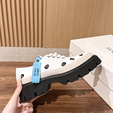 【布面】 Alexander McQueen 亚历山大.麦昆新款Ollie男士休闲鞋布鞋 本命暗黑系休闲鞋上线✨精致白色 【布面】 Alexander McQueen 亚历山大.麦昆新款Ollie男士休闲鞋布鞋 本命暗黑系休闲鞋上线✨精致白色