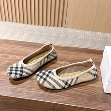 【莞产】BURBERRY 巴宝莉 水上漂系列跳舞鞋芭蕾舞平底鞋 纯原 踏雾而行,格纹新生代轻量化革新 巴宝莉~帅到爆炸的 【莞产】BURBERRY 巴宝莉 水上漂系列跳舞鞋芭蕾舞平底鞋 纯原 踏雾而行,格纹新生代轻量化革新 巴宝莉~帅到爆炸的