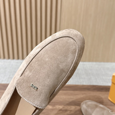 TOD'S 托德斯早秋新款金属标平底乐福单鞋 自带低调轻奢松弛氛围感,柔和圆头包容脚型,套脚懒人乐福版型,鞋面精致金属小 TOD'S 托德斯早秋新款金属标平底乐福单鞋 自带低调轻奢松弛氛围感,柔和圆头包容脚型,套脚懒人乐福版型,鞋面精致金属小