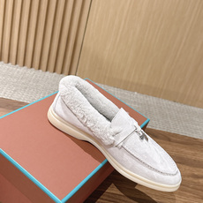 Loro Piana 诺悠翩雅🐰卡兔毛乐福鞋单鞋 意大利高级品牌Loro Piana 是意大利顶级奢侈品牌,以羊绒起家, Loro Piana 诺悠翩雅🐰卡兔毛乐福鞋单鞋 意大利高级品牌Loro Piana 是意大利顶级奢侈品牌,以羊绒起家,