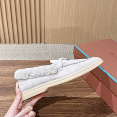 Loro Piana 诺悠翩雅🐰卡兔毛乐福鞋单鞋 意大利高级品牌Loro Piana 是意大利顶级奢侈品牌,以羊绒起家, Loro Piana 诺悠翩雅🐰卡兔毛乐福鞋单鞋 意大利高级品牌Loro Piana 是意大利顶级奢侈品牌,以羊绒起家,