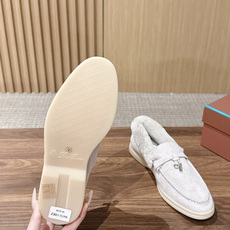 Loro Piana 诺悠翩雅🐰卡兔毛乐福鞋单鞋 意大利高级品牌Loro Piana 是意大利顶级奢侈品牌,以羊绒起家, Loro Piana 诺悠翩雅🐰卡兔毛乐福鞋单鞋 意大利高级品牌Loro Piana 是意大利顶级奢侈品牌,以羊绒起家,