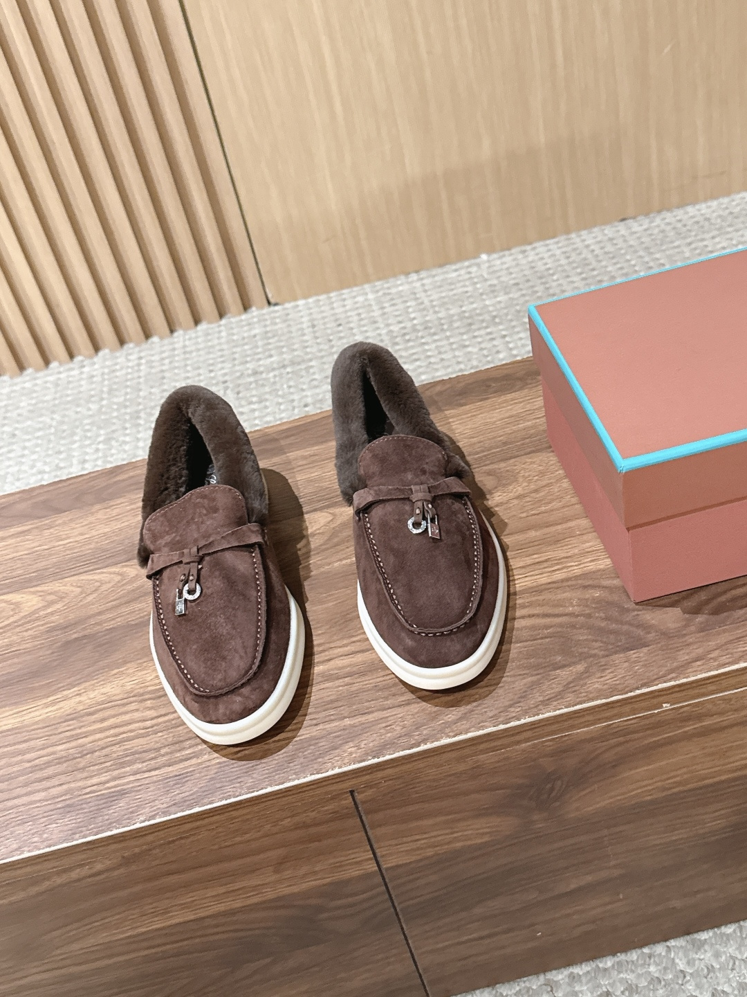 Loro Piana 诺悠翩雅🐰卡兔毛乐福鞋单鞋 意大利高级品牌Loro Piana 是意大利顶级奢侈品牌，以羊绒起家，