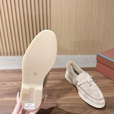 Loro Piana 诺悠翩雅🐰卡兔毛乐福鞋单鞋 意大利高级品牌Loro Piana 是意大利顶级奢侈品牌,以羊绒起家, Loro Piana 诺悠翩雅🐰卡兔毛乐福鞋单鞋 意大利高级品牌Loro Piana 是意大利顶级奢侈品牌,以羊绒起家,