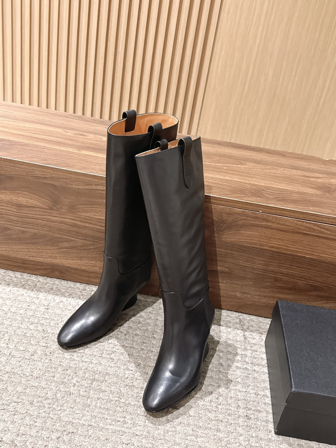 Jil Sander/吉尔桑达极26WF新品 绑带粗跟长靴 极简党秋冬的本命长靴 低调鞋款辨识度却很高 舒适与格调同时在 Jil Sander/吉尔桑达极26WF新品 绑带粗跟长靴 极简党秋冬的本命长靴 低调鞋款辨识度却很高 舒适与格调同时在