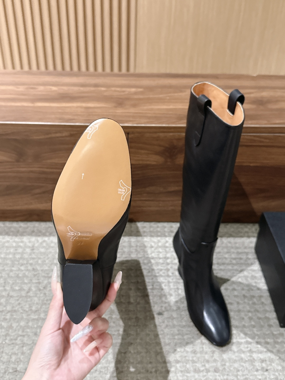 Jil Sander/吉尔桑达极26WF新品 绑带粗跟长靴 极简党秋冬的本命长靴 低调鞋款辨识度却很高 舒适与格调同时在 Jil Sander/吉尔桑达极26WF新品 绑带粗跟长靴 极简党秋冬的本命长靴 低调鞋款辨识度却很高 舒适与格调同时在