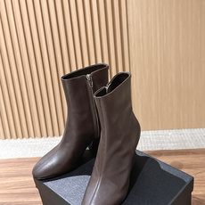 Jil Sander/吉尔桑达极26WF新品 绑带粗跟长靴 极简党秋冬的本命长靴 低调鞋款辨识度却很高 舒适与格调同时在 Jil Sander/吉尔桑达极26WF新品 绑带粗跟长靴 极简党秋冬的本命长靴 低调鞋款辨识度却很高 舒适与格调同时在