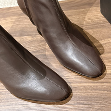 Jil Sander/吉尔桑达极26WF新品 绑带粗跟长靴 极简党秋冬的本命长靴 低调鞋款辨识度却很高 舒适与格调同时在 Jil Sander/吉尔桑达极26WF新品 绑带粗跟长靴 极简党秋冬的本命长靴 低调鞋款辨识度却很高 舒适与格调同时在