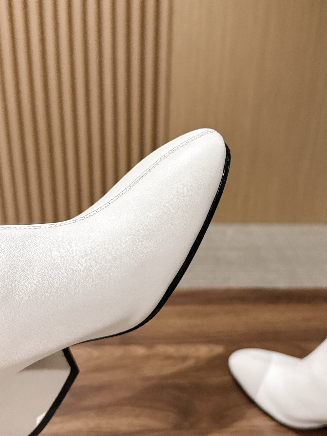 Jil Sander/吉尔桑达极26WF新品 绑带粗跟长靴 极简党秋冬的本命长靴 低调鞋款辨识度却很高 舒适与格调同时在 Jil Sander/吉尔桑达极26WF新品 绑带粗跟长靴 极简党秋冬的本命长靴 低调鞋款辨识度却很高 舒适与格调同时在