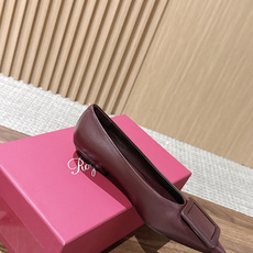 【莞产】Roger Vivier / RV女鞋Viv' in The City系列羊皮优雅尖头一脚蹬浅口单鞋芭蕾舞鞋🩰 【莞产】Roger Vivier / RV女鞋Viv' in The City系列羊皮优雅尖头一脚蹬浅口单鞋芭蕾舞鞋🩰