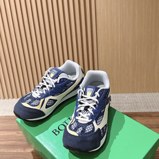 #情侣码 Bottega Veneta 葆蝶家运动鞋 王一博 同款 情侣款休闲鞋老爹鞋!Runner运动鞋!原版轻质科技 #情侣码 Bottega Veneta 葆蝶家运动鞋 王一博 同款 情侣款休闲鞋老爹鞋!Runner运动鞋!原版轻质科技
