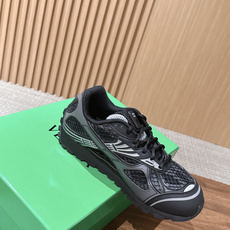 #情侣码 Bottega Veneta 葆蝶家运动鞋 王一博 同款 情侣款休闲鞋老爹鞋!Runner运动鞋!原版轻质科技 #情侣码 Bottega Veneta 葆蝶家运动鞋 王一博 同款 情侣款休闲鞋老爹鞋!Runner运动鞋!原版轻质科技