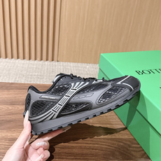 #情侣码 Bottega Veneta 葆蝶家运动鞋 王一博 同款 情侣款休闲鞋老爹鞋!Runner运动鞋!原版轻质科技 #情侣码 Bottega Veneta 葆蝶家运动鞋 王一博 同款 情侣款休闲鞋老爹鞋!Runner运动鞋!原版轻质科技