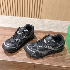 #情侣码 Bottega Veneta 葆蝶家运动鞋 王一博 同款 情侣款休闲鞋老爹鞋!Runner运动鞋!原版轻质科技 #情侣码 Bottega Veneta 葆蝶家运动鞋 王一博 同款 情侣款休闲鞋老爹鞋!Runner运动鞋!原版轻质科技