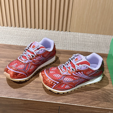 #情侣码 Bottega Veneta 葆蝶家运动鞋 王一博 同款 情侣款休闲鞋老爹鞋!Runner运动鞋!原版轻质科技 #情侣码 Bottega Veneta 葆蝶家运动鞋 王一博 同款 情侣款休闲鞋老爹鞋!Runner运动鞋!原版轻质科技