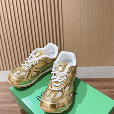 #情侣码 Bottega Veneta 葆蝶家运动鞋 王一博 同款 情侣款休闲鞋老爹鞋!Runner运动鞋!原版轻质科技 #情侣码 Bottega Veneta 葆蝶家运动鞋 王一博 同款 情侣款休闲鞋老爹鞋!Runner运动鞋!原版轻质科技