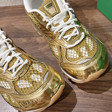 #情侣码 Bottega Veneta 葆蝶家运动鞋 王一博 同款 情侣款休闲鞋老爹鞋!Runner运动鞋!原版轻质科技 #情侣码 Bottega Veneta 葆蝶家运动鞋 王一博 同款 情侣款休闲鞋老爹鞋!Runner运动鞋!原版轻质科技
