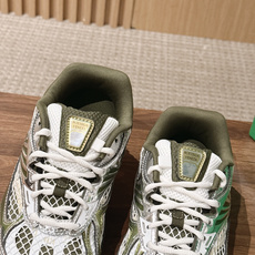 #情侣码 Bottega Veneta 葆蝶家运动鞋 王一博 同款 情侣款休闲鞋老爹鞋!Runner运动鞋!原版轻质科技 #情侣码 Bottega Veneta 葆蝶家运动鞋 王一博 同款 情侣款休闲鞋老爹鞋!Runner运动鞋!原版轻质科技