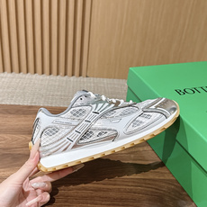 #情侣码 Bottega Veneta 葆蝶家运动鞋 王一博 同款 情侣款休闲鞋老爹鞋!Runner运动鞋!原版轻质科技 #情侣码 Bottega Veneta 葆蝶家运动鞋 王一博 同款 情侣款休闲鞋老爹鞋!Runner运动鞋!原版轻质科技