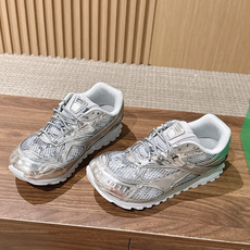 #情侣码 Bottega Veneta 葆蝶家运动鞋 王一博 同款 情侣款休闲鞋老爹鞋!Runner运动鞋!原版轻质科技 #情侣码 Bottega Veneta 葆蝶家运动鞋 王一博 同款 情侣款休闲鞋老爹鞋!Runner运动鞋!原版轻质科技