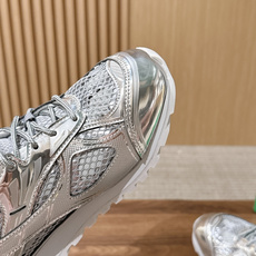 #情侣码 Bottega Veneta 葆蝶家运动鞋 王一博 同款 情侣款休闲鞋老爹鞋!Runner运动鞋!原版轻质科技 #情侣码 Bottega Veneta 葆蝶家运动鞋 王一博 同款 情侣款休闲鞋老爹鞋!Runner运动鞋!原版轻质科技