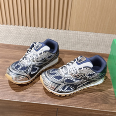 #情侣码 Bottega Veneta 葆蝶家运动鞋 王一博 同款 情侣款休闲鞋老爹鞋!Runner运动鞋!原版轻质科技 #情侣码 Bottega Veneta 葆蝶家运动鞋 王一博 同款 情侣款休闲鞋老爹鞋!Runner运动鞋!原版轻质科技