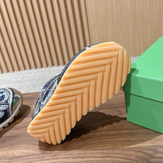 #情侣码 Bottega Veneta 葆蝶家运动鞋 王一博 同款 情侣款休闲鞋老爹鞋!Runner运动鞋!原版轻质科技 #情侣码 Bottega Veneta 葆蝶家运动鞋 王一博 同款 情侣款休闲鞋老爹鞋!Runner运动鞋!原版轻质科技