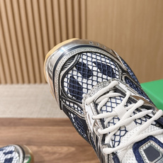 #情侣码 Bottega Veneta 葆蝶家运动鞋 王一博 同款 情侣款休闲鞋老爹鞋!Runner运动鞋!原版轻质科技 #情侣码 Bottega Veneta 葆蝶家运动鞋 王一博 同款 情侣款休闲鞋老爹鞋!Runner运动鞋!原版轻质科技