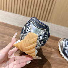#情侣码 Bottega Veneta 葆蝶家运动鞋 王一博 同款 情侣款休闲鞋老爹鞋!Runner运动鞋!原版轻质科技 #情侣码 Bottega Veneta 葆蝶家运动鞋 王一博 同款 情侣款休闲鞋老爹鞋!Runner运动鞋!原版轻质科技