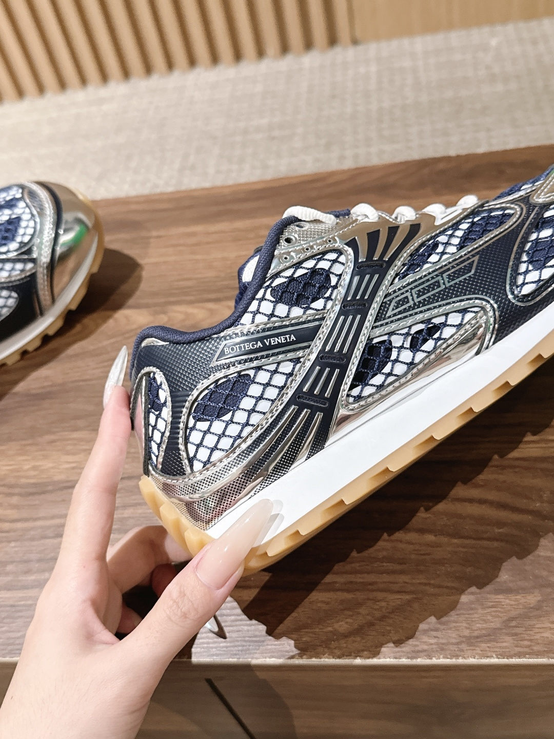 #情侣码 Bottega Veneta 葆蝶家运动鞋 王一博 同款 情侣款休闲鞋老爹鞋!Runner运动鞋!原版轻质科技 #情侣码 Bottega Veneta 葆蝶家运动鞋 王一博 同款 情侣款休闲鞋老爹鞋!Runner运动鞋!原版轻质科技