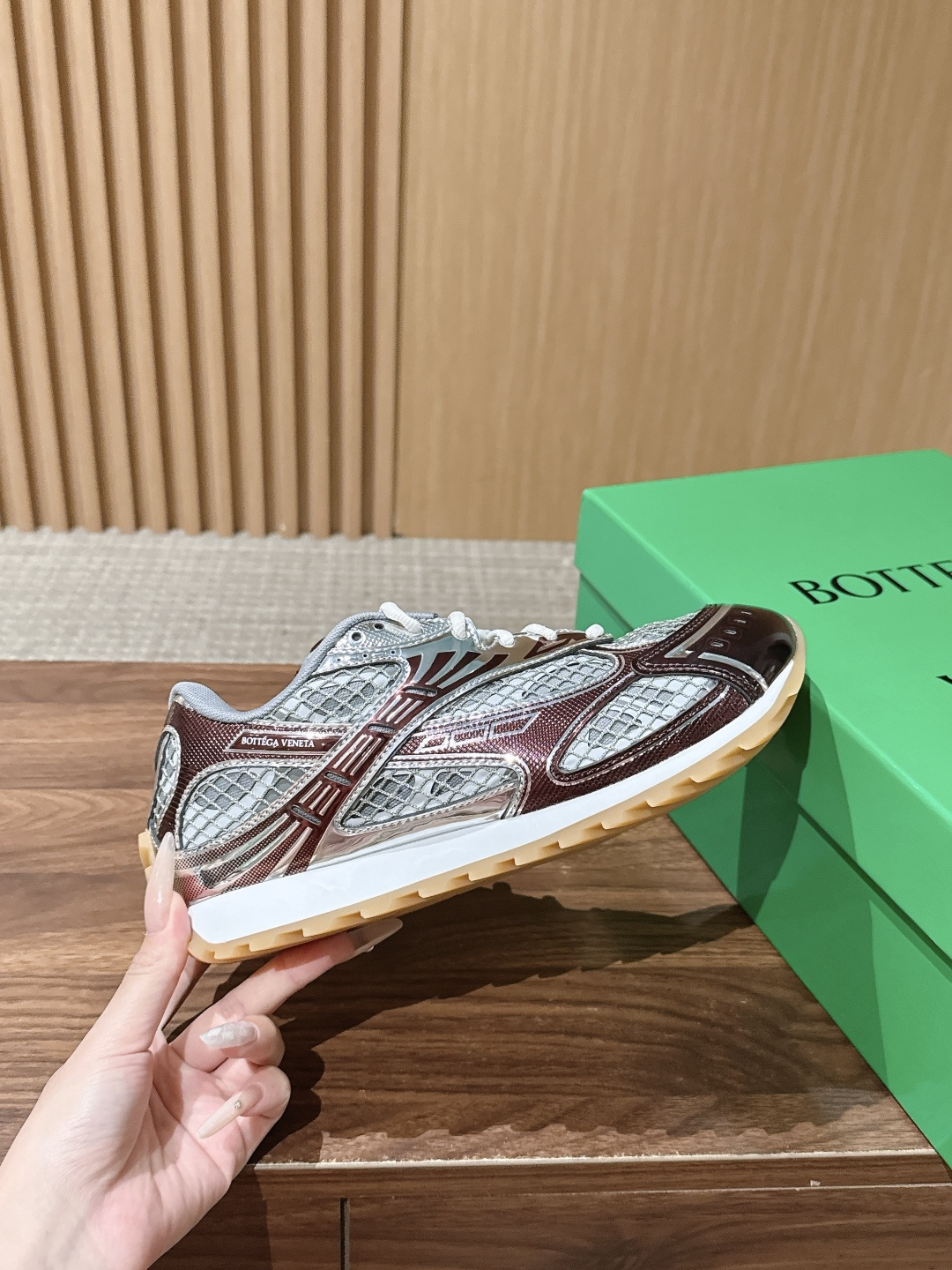#情侣码 Bottega Veneta 葆蝶家运动鞋 王一博 同款 情侣款休闲鞋老爹鞋!Runner运动鞋!原版轻质科技 #情侣码 Bottega Veneta 葆蝶家运动鞋 王一博 同款 情侣款休闲鞋老爹鞋!Runner运动鞋!原版轻质科技