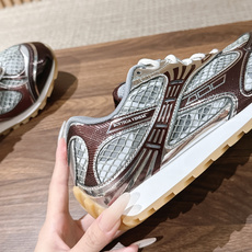 #情侣码 Bottega Veneta 葆蝶家运动鞋 王一博 同款 情侣款休闲鞋老爹鞋!Runner运动鞋!原版轻质科技 #情侣码 Bottega Veneta 葆蝶家运动鞋 王一博 同款 情侣款休闲鞋老爹鞋!Runner运动鞋!原版轻质科技