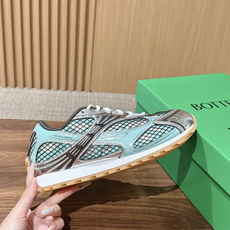 #情侣码 Bottega Veneta 葆蝶家运动鞋 王一博 同款 情侣款休闲鞋老爹鞋!Runner运动鞋!原版轻质科技 #情侣码 Bottega Veneta 葆蝶家运动鞋 王一博 同款 情侣款休闲鞋老爹鞋!Runner运动鞋!原版轻质科技