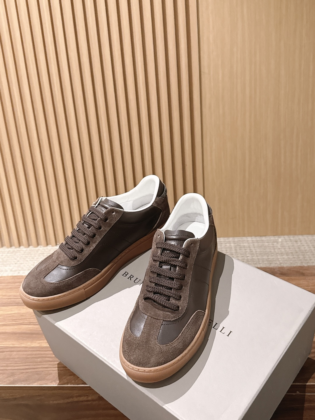 Brunello Cucinelli#布鲁内洛·库奇内利新款休闲运动鞋 匠心制作,每道工序都有专人验货,生产出了高品质的 Brunello Cucinelli#布鲁内洛·库奇内利新款休闲运动鞋 匠心制作,每道工序都有专人验货,生产出了高品质的